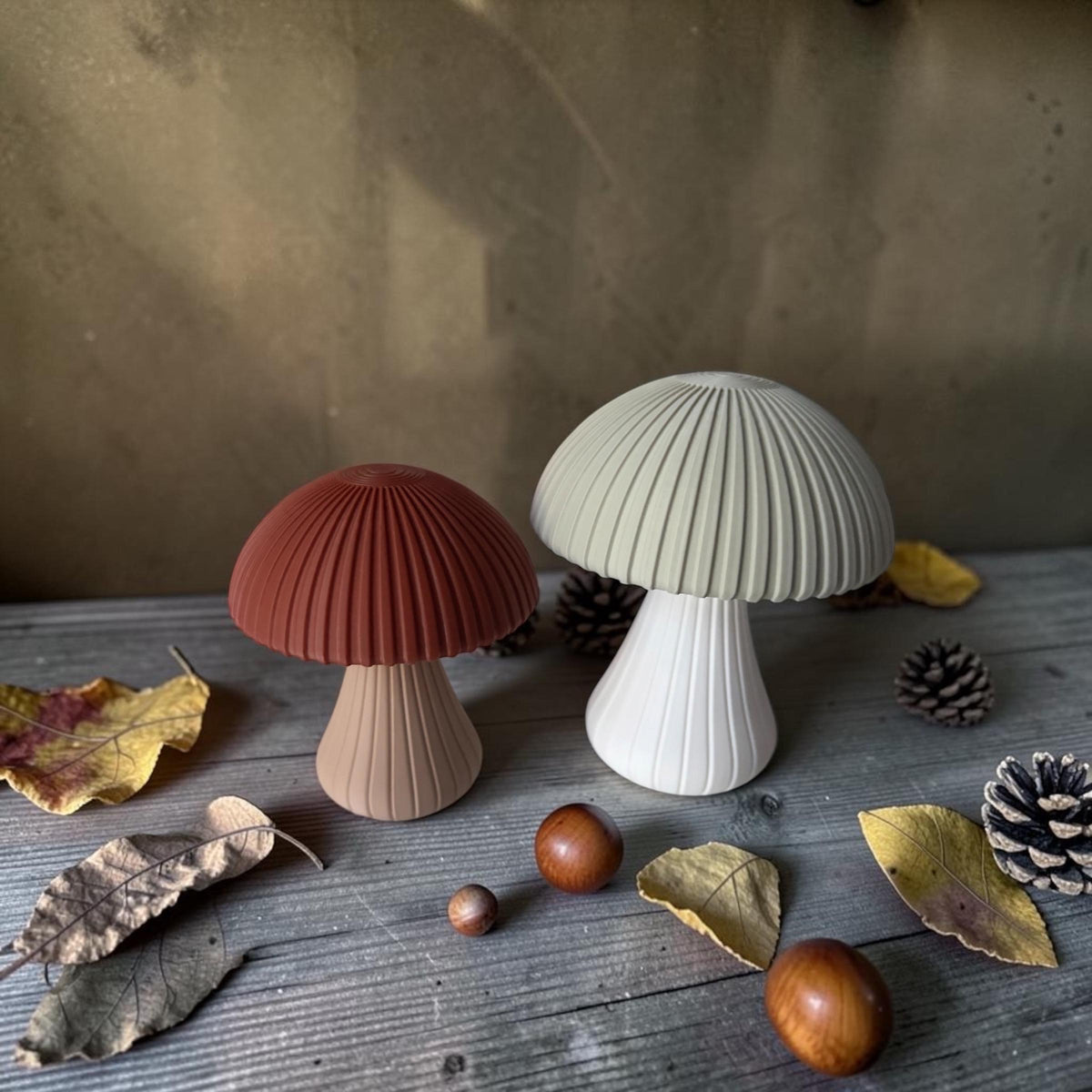 Pilz Deko 2er-Set aus dem 3D-Drucker | moderne Herbstdeko | geriffelte Deko Pilze | Pilzfiguren für Wohnzimmer und Fenst