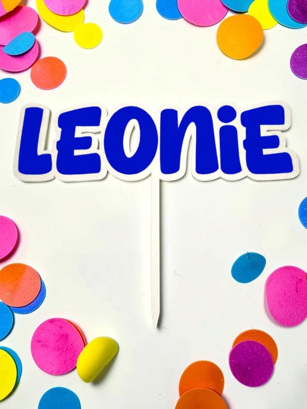 Personalisierter Cake Topper mit Name – Tortenstecker zum Geburtstag in Wunschfarbe, individuelle Tortendeko