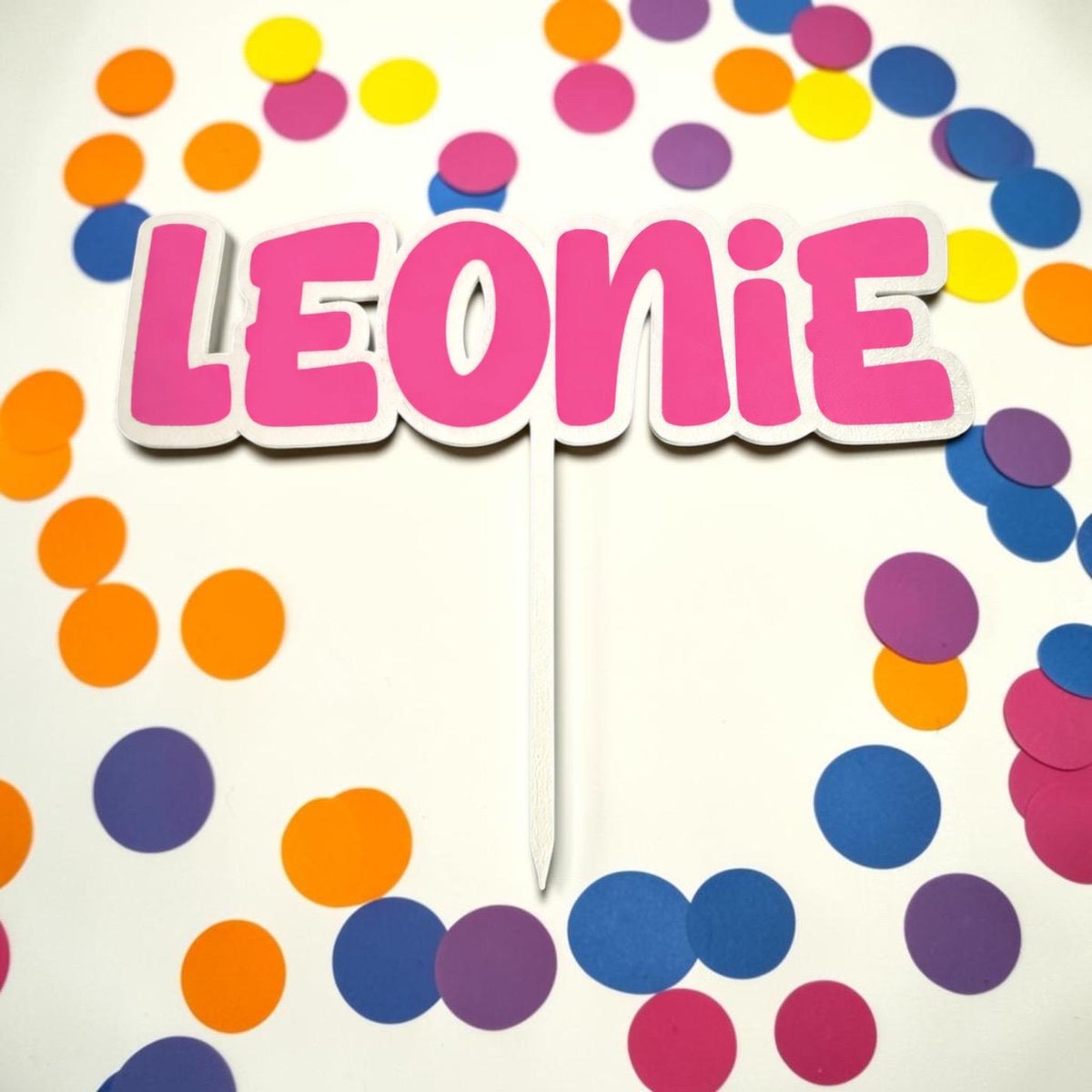 Personalisierter Cake Topper mit Name – Tortenstecker zum Geburtstag in Wunschfarbe, individuelle Tortendeko
