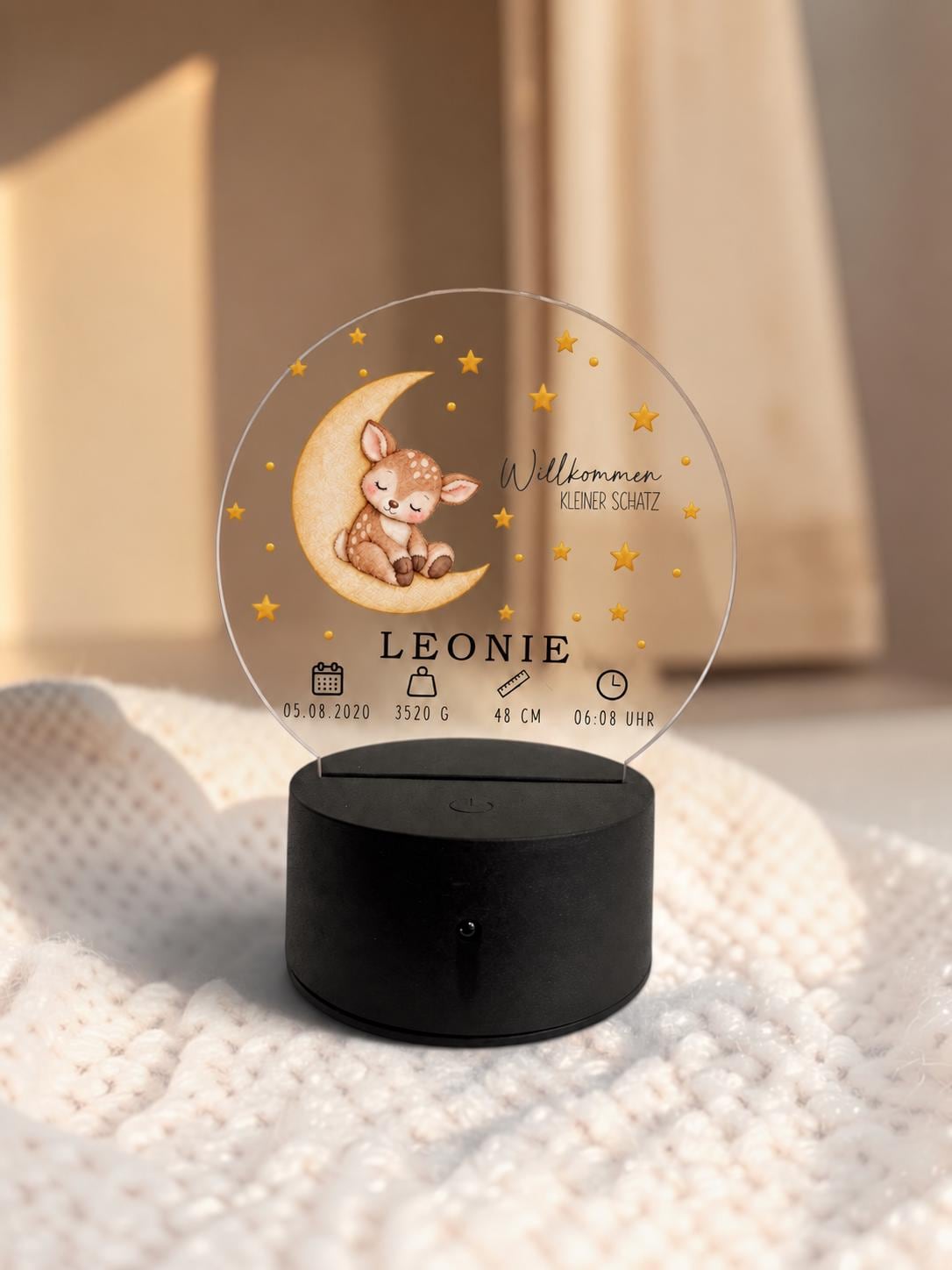 Personalisiertes LED Nachtlicht zur Geburt mit Namen und Geburtsdaten, Acryl Lampe mit Tier auf dem Mond, Babygeschenk f