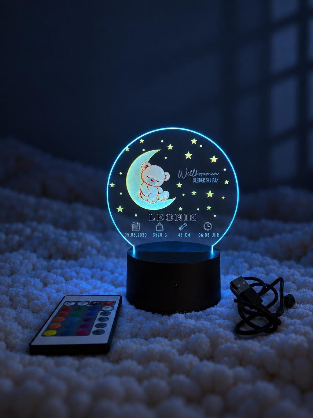 Personalisiertes LED Nachtlicht zur Geburt mit Namen und Geburtsdaten, Acryl Lampe mit Tier auf dem Mond, Babygeschenk f