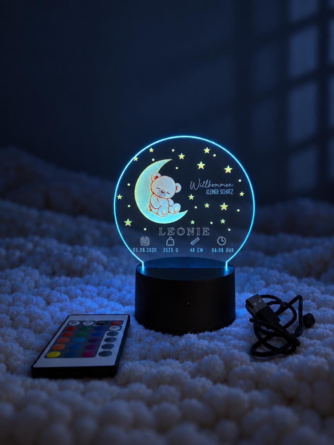 Personalisiertes LED Nachtlicht zur Geburt mit Namen und Geburtsdaten, Acryl Lampe mit Tier auf dem Mond, Babygeschenk f